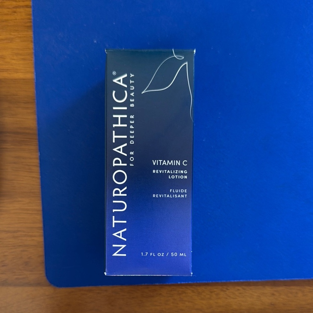 Vitamin C Revitalizing Lotion - Blue